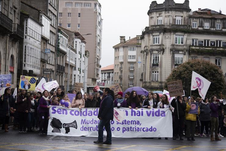 Centos de mulleres maniféstanse este domingo en Santiago de Compostela con motivo do Día Internacional da Muller Traballadora 