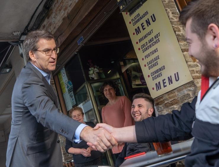 O candidato popular Alberto Núñez Feijóo nun acto en Arzúa. 