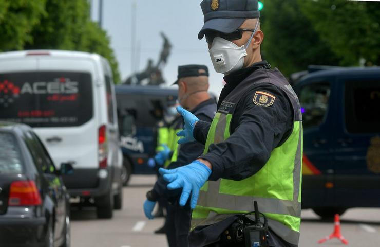 Control da Policía Nacional en Vigo polo estado de alarma 