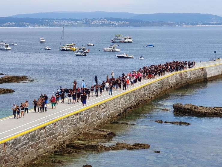 Procesión veciños Ons protesta. CEDIDA ASOCIACIÓN VECIÑOS ONS 