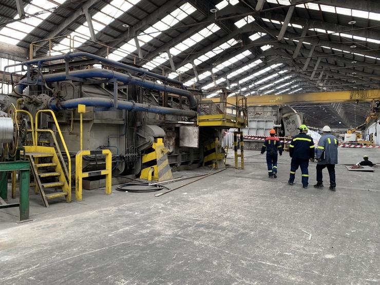 Visita de técnicos do Grupo Riesgo ás plantas de Alu Ibérica. GRUPO RIESGO