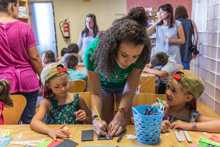 "Voluntariado cultural" na Biblioteca de Verín / Prensa do Concello de Verín - Arquivo
