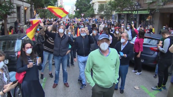 Manifestación convocada pola ultradereita e Vox en Madrid en contra da actuación do Goberno central na xestión da Covid-19 