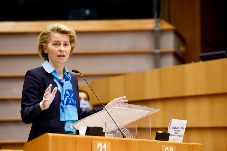 Ursula von der Leyen / Etienne Ansotte/European Commiss / DPA