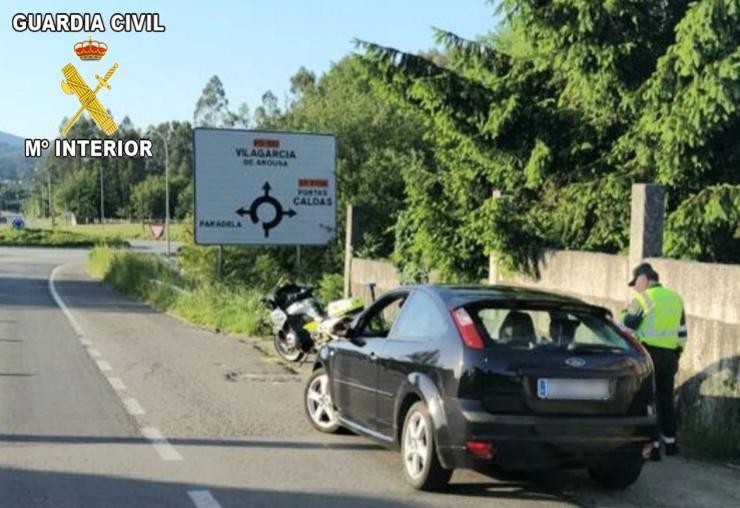Detectado un condutor en menos de media hora a 87 e 74 km/h nun tramo limitado a 50 en Vilanova de Arousa / Garda Civil.