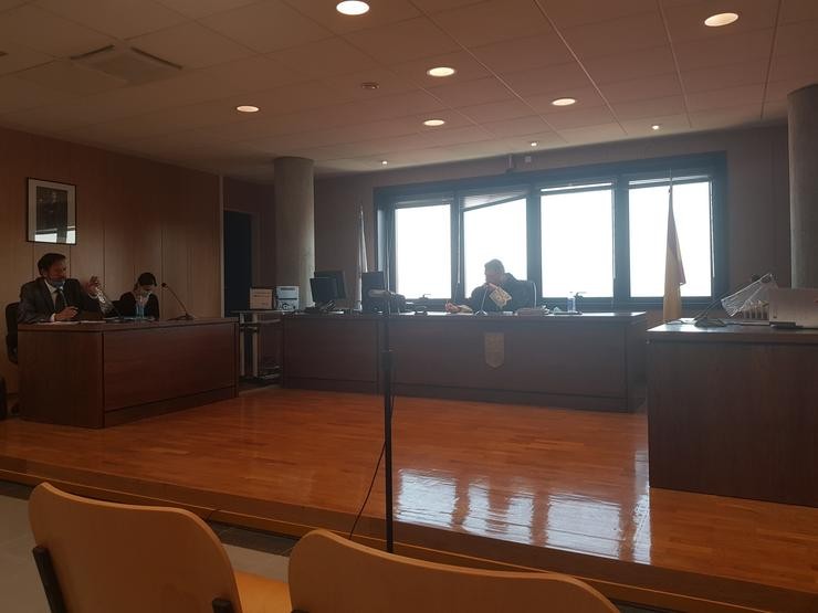 Sala de vistas do Xulgado do Contencioso número 1 de Vigo durante o xuízo