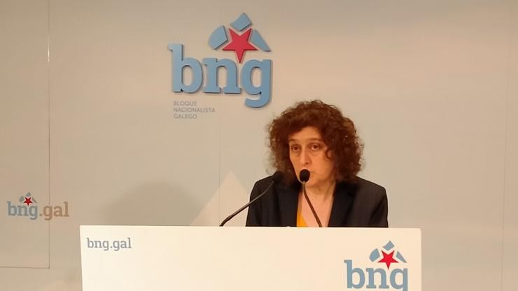 A coordinadora de campaña do BNG e portavoz en Santiago, Goretti Sanmartín, en rolda de prensa. BNG