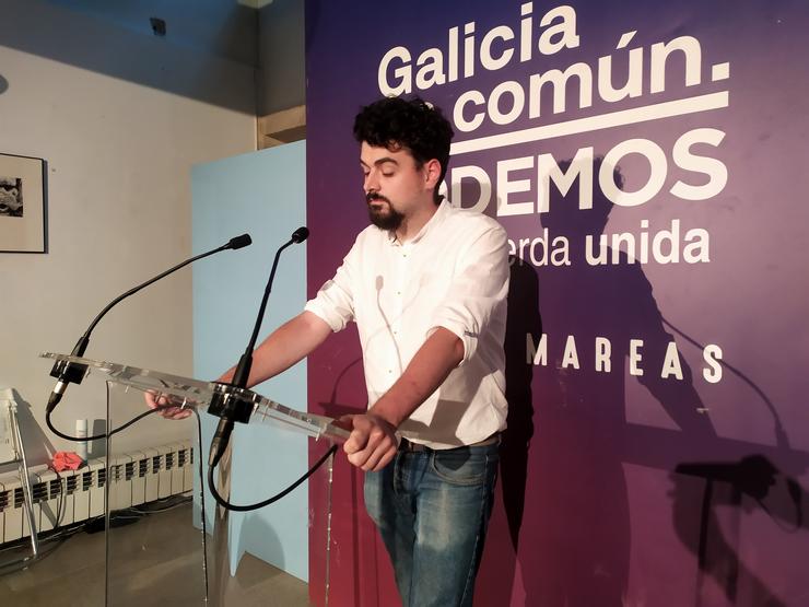O coordinador de campaña da coalición Galicia En Común-Anova Mareas, Borja San Ramón, comparece ante os medios para realizar unha primeira valoración sobre a xornada electoral do 12J / Europa Press