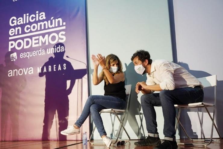 A ministra de Traballo, Yolanda Díaz, e o candidato á Presidencia da Xunta, Antón Gómez-Reino, nun mitin de Galicia en Común en Ourense. GALICIA EN COMÚN 