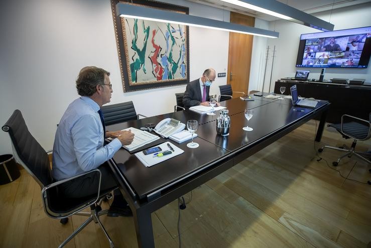 O presidente da Xunta, Alberto Núñez Feijóo, participa na reunión do comité clínico. XUNTA/ANA VARELA / Europa Press