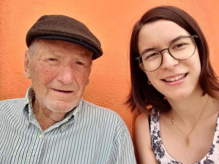 Lucía Varela co seu avó: Foto: L.V.