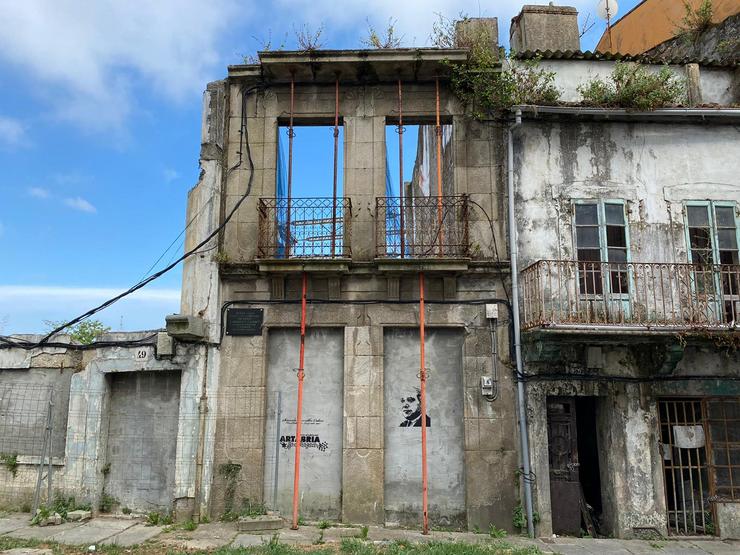 Estado da vivenda na que naceu Ricardo Carvalho Calero en Ferrol / André C.