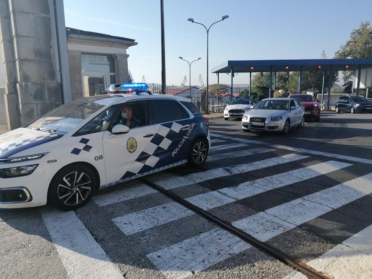 Mobilización cunha caravana de coches de traballadores de Navantia Ferrol e Fene 