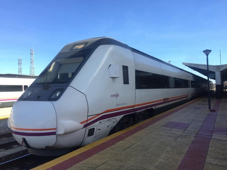 Tren en Mérida. RENFE - Arquivo