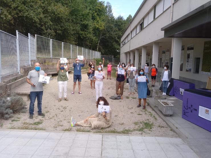 Unha das concentracións contra a Consellería de Educación en centros galegos, neste caso do IES Terra de Turonio, Pontevedra