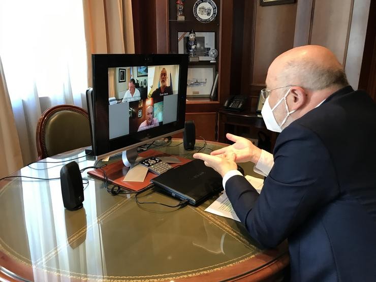 O delegado do Goberno en Galicia, Javier Losada, mantén un encontro con alcaldes sobre o saneamento da ría do Burgo. DELEGACIÓN DO GOBERNO 