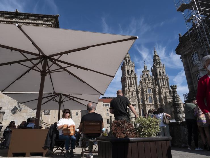 A terraza dun bar, na praza do Obradoiro, a 9 de outubro de 2021, en Santiago de Compostela.. César Arxina - Europa Press