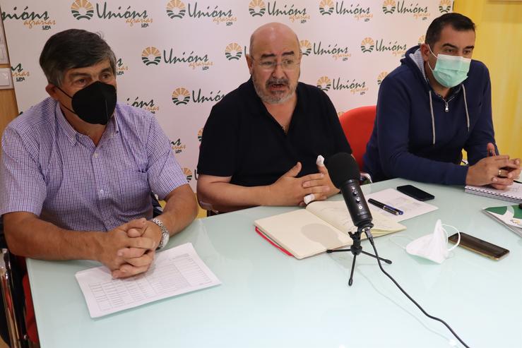 Rolda de prensa do secretario xeral de Unións Agrarias, Roberto García, sobre a vendima de 2021. UU.GAA. / Europa Press