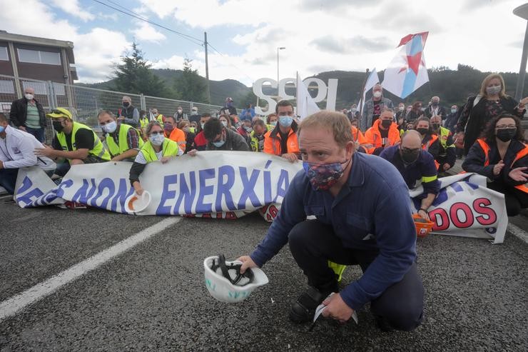 O presidente do Comité de Empresa de Alcoa, José Antonio Zan, durante unha manifestación polo futuro industrial da Mariña, a 17 de outubro de 2021, en Viveiro, Lugo / Carlos Castro - Europa Press. / Europa Press