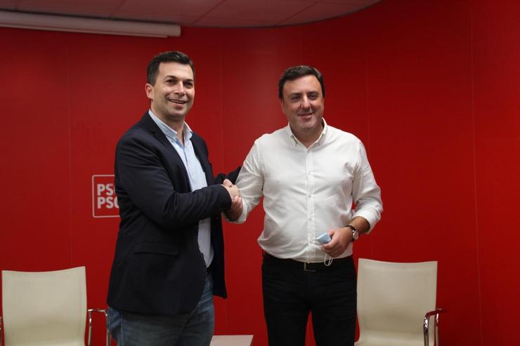 Gonzalo Caballero e Valentín González Formoso, na sede da formación no Pino / PSDEG. / Europa Press