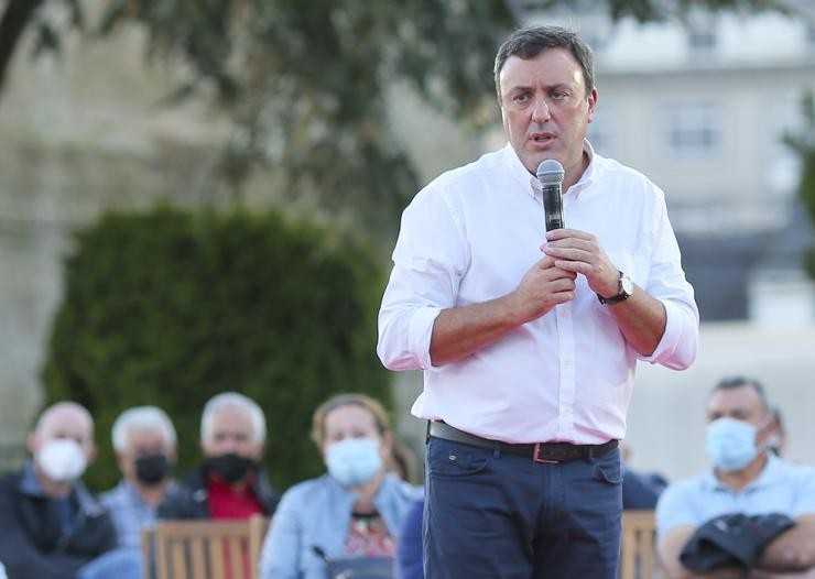 O actual secretario provincial do PSOE da Coruña e presidente da Deputación da Coruña, Valentín González Formoso, durante a presentación da súa candidatura ás primarias do PSdeG. Mero Barral - Europa Press 