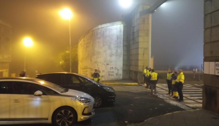 Os traballadores de ElectroRayma impiden durante case dúas horas o acceso a Navantia Ferrol.. CEDIDA/EP / Europa Press