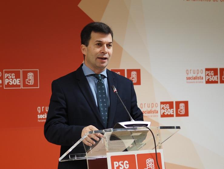 O portavoz parlamentario do PSdeG, Gonzalo Caballero, nunha roda na Cámara autonómica. PSDEG / Europa Press