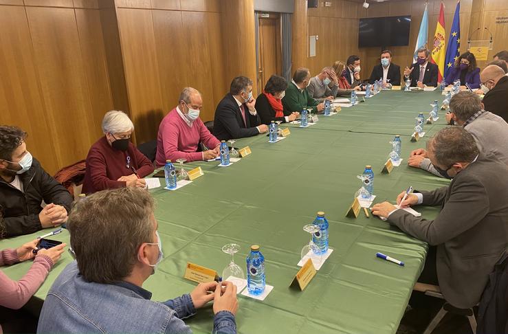 O delegado do Goberno en Galicia, José Miñones, reúnese con representantes municipais de concellos afectados polo proceso de Transición Xusta. DELEGACIÓN DO GOBERNO EN GALICIA 