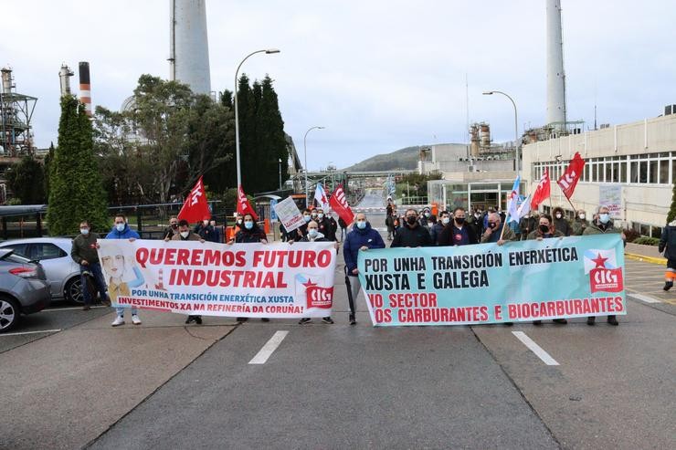 Protesta da CIG ante a refinaría de Repsol. CIG / Europa Press