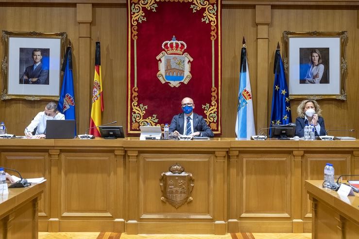 O presidente da Deputación de Ourense, José Manuel Baltar, no pleno da Deputación. ALBERTE PAZ 