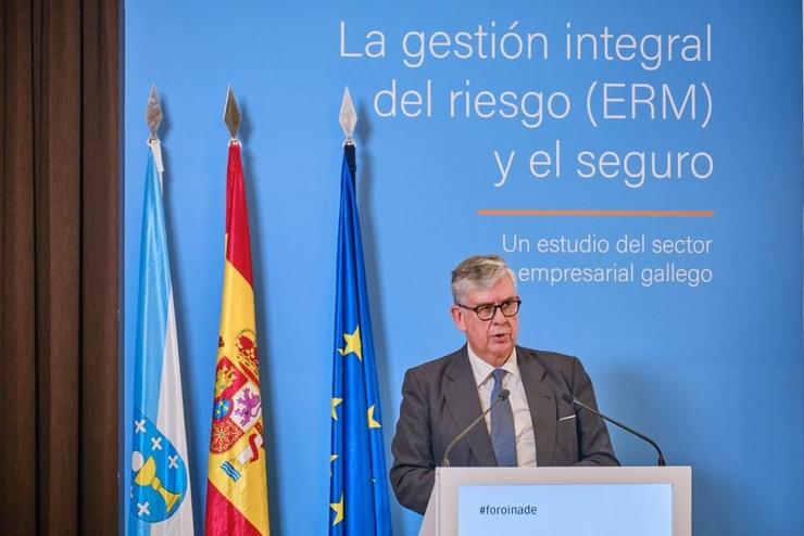 Presentación do informe por parte de Juan Vieites, presidente da CEG / Europa Press.