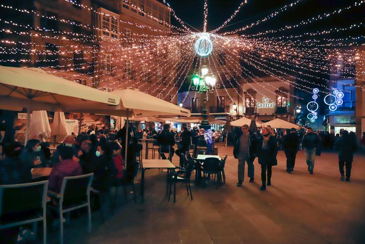 Ambiente nas rúas e establecementos de Vigo, a 27 de novembro de 2021.. Marta Vázquez Rodríguez - Europa Press / Europa Press