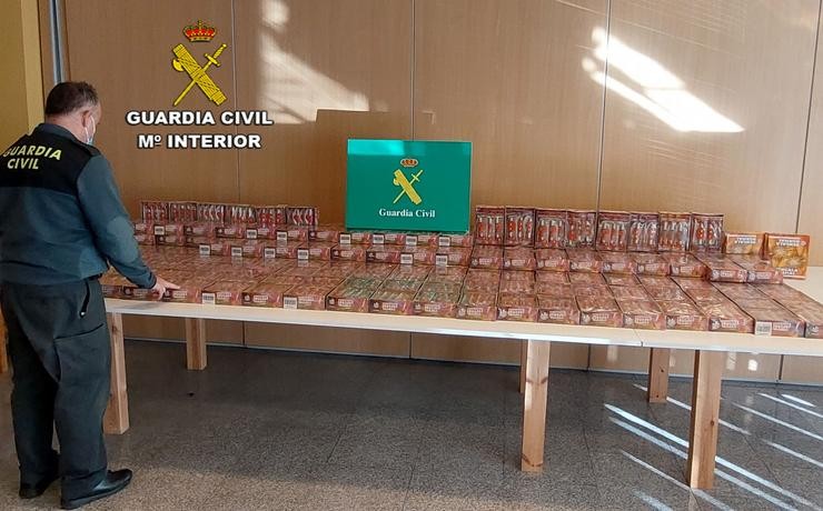 Artigos pirotécnicos intervidos pola Garda Civil nunha empresa de Mos (Pontevedra).. GARDA CIVIL / Europa Press
