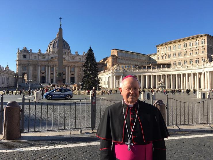 O arcebispo de Santiago, Julián Barrio, no Vaticano.