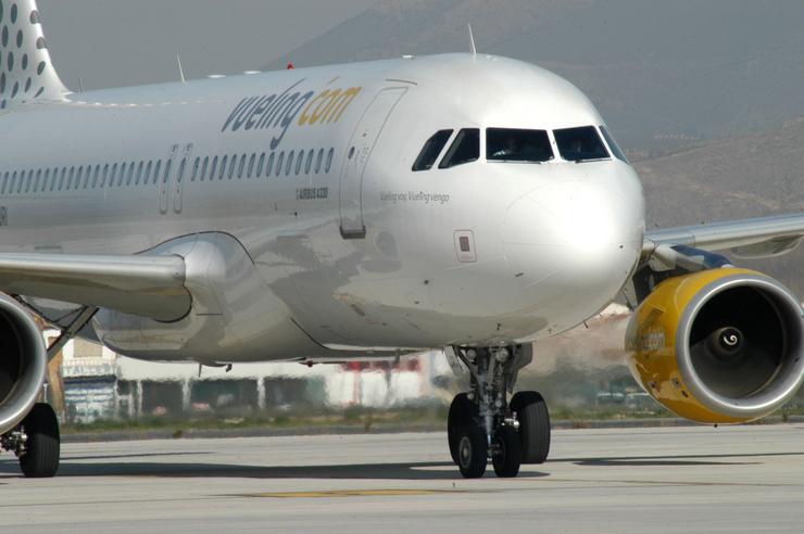 Arquivo - Avión de Vueling. DEPUTACIÓN - Arquivo / Europa Press