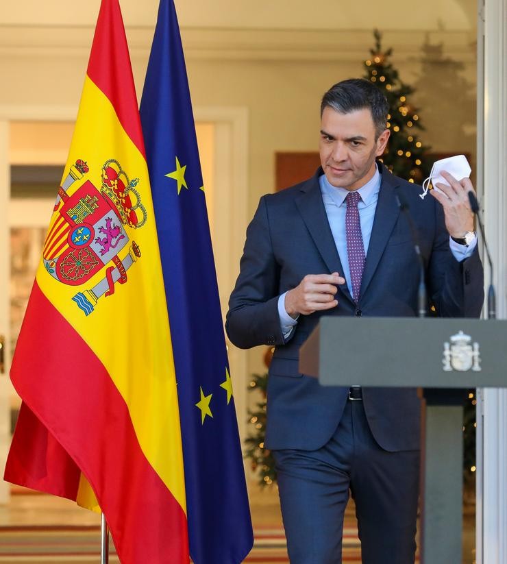 O presidente do Goberno, Pedro Sánchez, á súa chegada a unha declaración institucional, no Palacio da Moncloa este venres 17 de decembro. EUROPA PRESS/M.FERNÁNDEZ. POOL - Europa Press / Europa Press