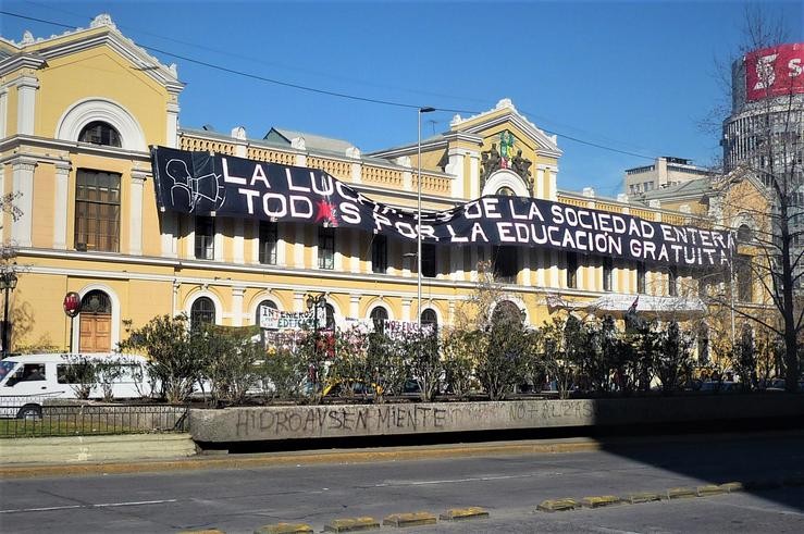 Primeiras mobilizacións en Chile contra as leis educativas en marcha, no 2011 