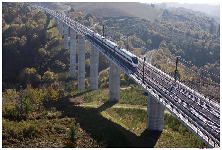 Renfe celebra 10 anos de Avant en Galicia. RENFE 