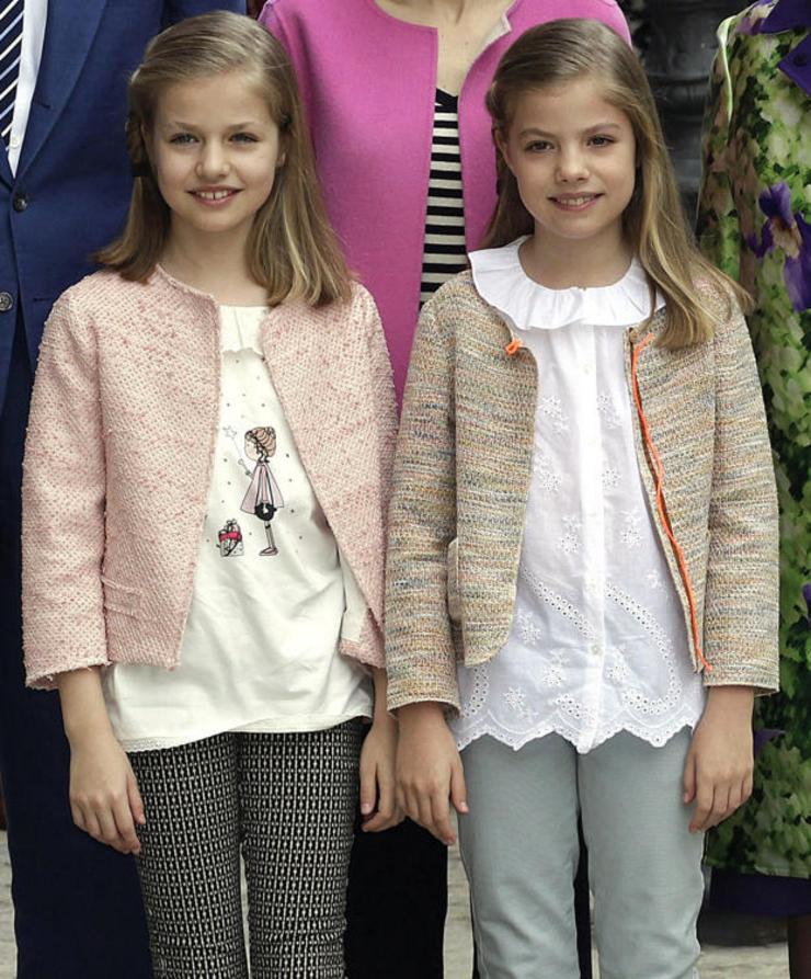 As infantas Leonor e Sofía con roupa de Pili Carrera / EFE