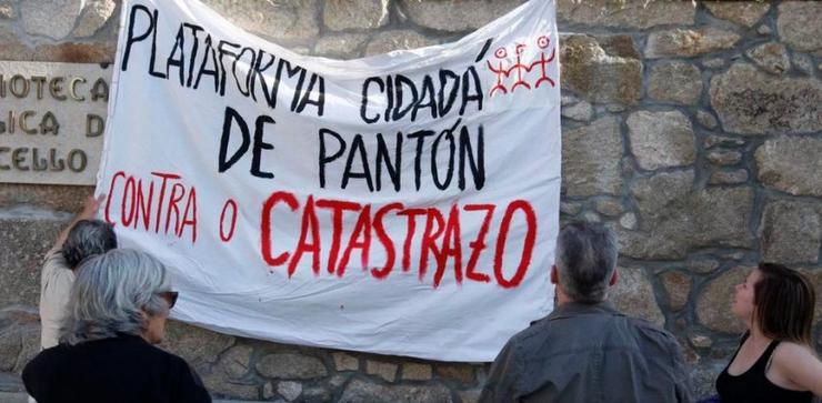 Cartel de protesta contra o 