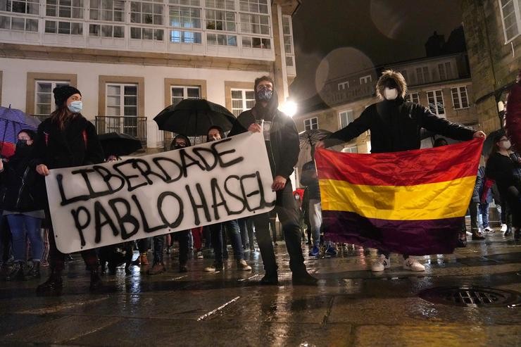 Centenares de persoas reclaman nas cidades galegas a "amnistía" para Pablo Hasel. Álvaro Ballesteros - Europa Press / Europa Press
