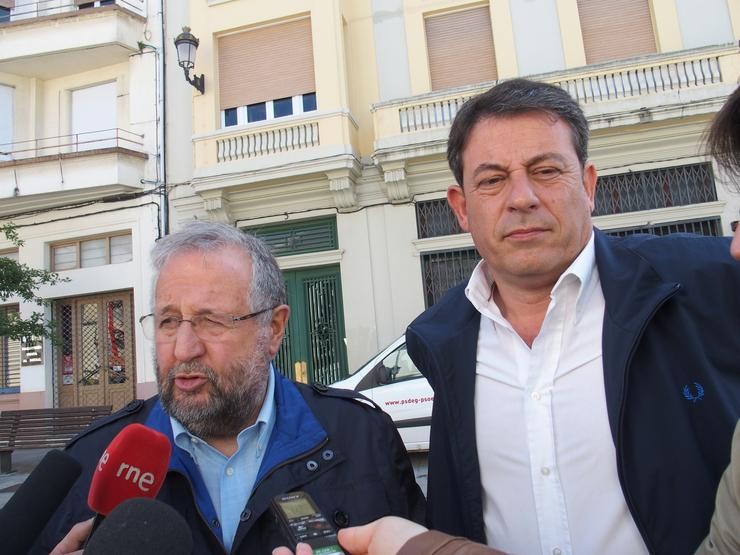 José López Orozco, ex alcalde de Lugo, e José Ramón Gómez Besteiro, ex secretario xeral do PSdeG.. EUROPA PRESS - Arquivo