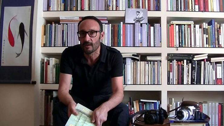 O escritor Agustín Agra / Youtube