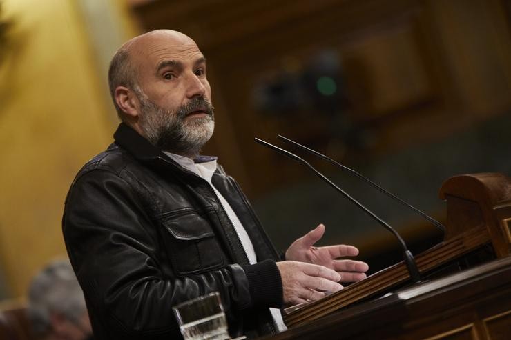 O portavoz parlamentario do BNG, Néstor Rego, intervén durante unha sesión plenaria no Congreso dos Deputados, en Madrid (España), a 9 de marzo de 2021. O pleno acolle hoxe dúas iniciativas impulsadas polo Parlamento das Illes Balears, unha sob. EUROPA PRESS