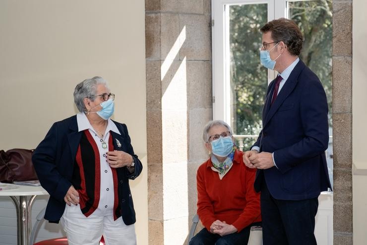 Visita de Feijóo á residencia Porta do Camiño.. XUNTA DE GALICIA 