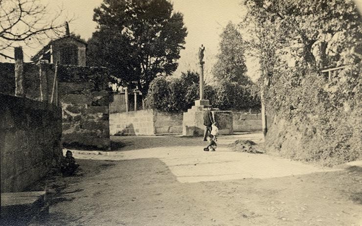 O cruceiro de Coia na década de 1950 (Fotografía: Monchito «o Practicante»).