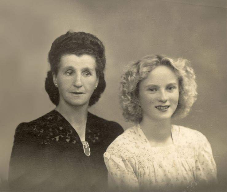 Teresa Doval e Teresa Grela, na década de 1940