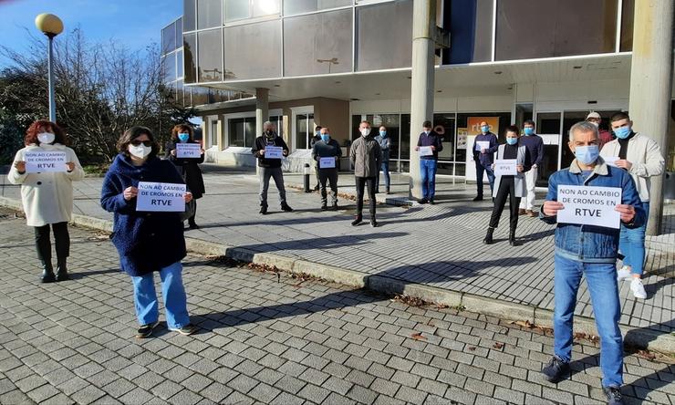 Concentración de traballadores de RTVE en Santiago de Compostela