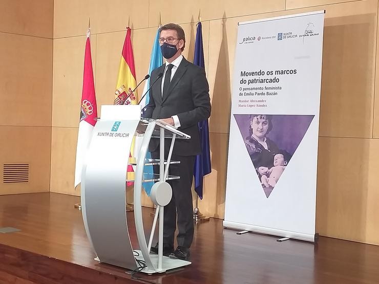 O presidente da Xunta, Alberto Núñez Feijóo, na presentación do libro 'Movendo vos marcos do patriarcado. Ou pensamento feminista de Emilia Pardo Bazán' (Ed. Galaxia), de Marilar Aleixandre e María López Sández. 