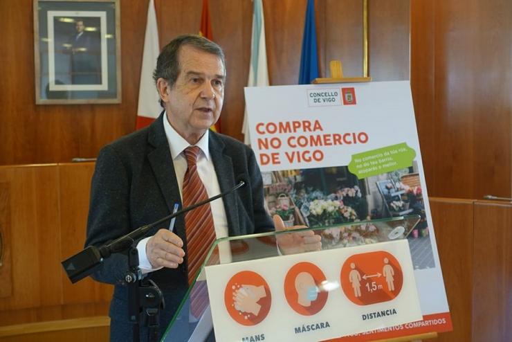 O alcalde, Abel Caballero, presenta unha campaña de promoción e apoio ao pequeno e mediano comercio da cidade.. CONCELLO DE VIGO